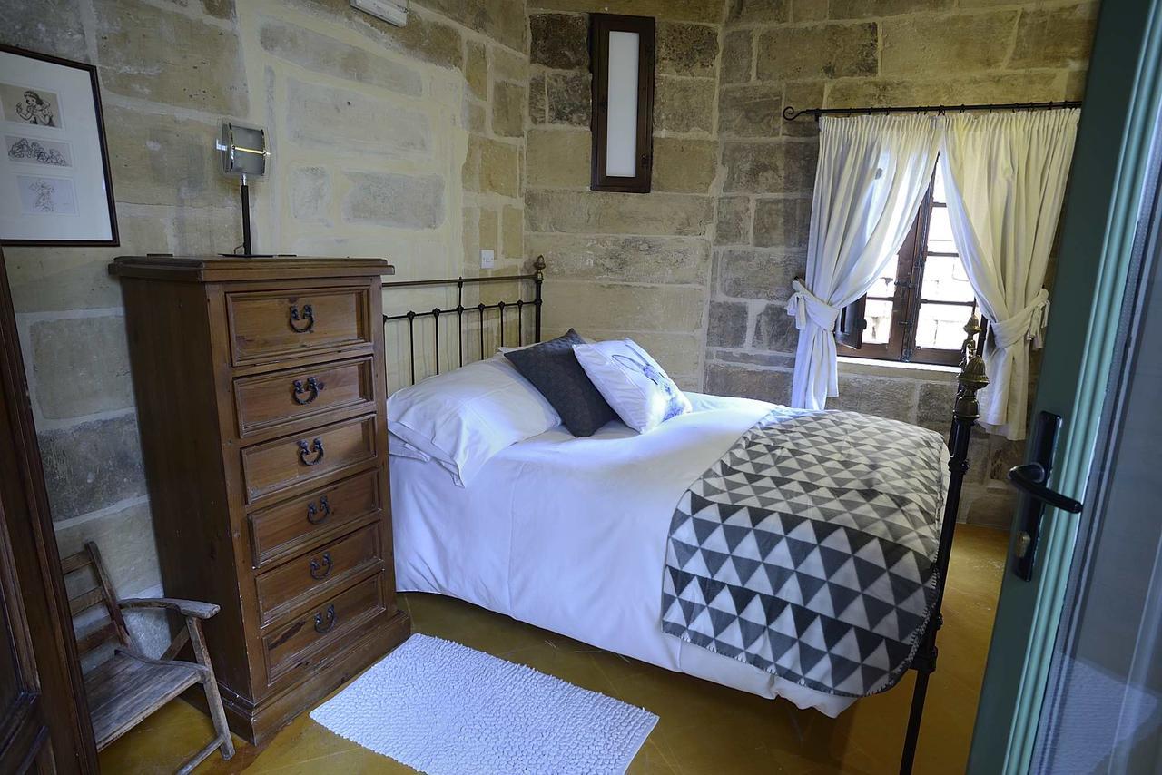 The Burrow Guest House Tarxien Exterior photo